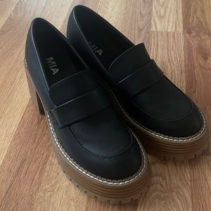 MIA Dalilah Platform Woman’s Size 7